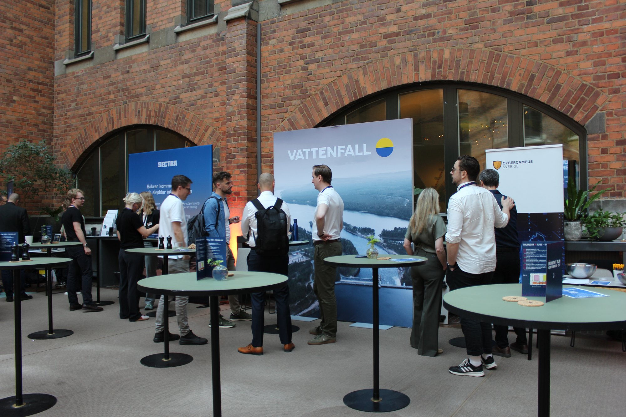 Networking during Midnight Sun 2026